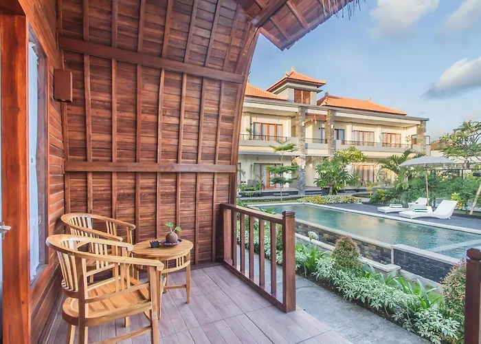فندق Mailaku House 3*