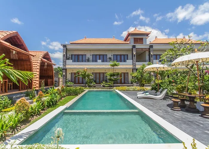 فندق Mailaku House 3*