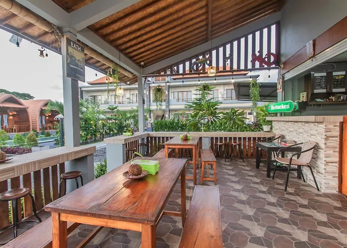 فندق Mailaku House 3*