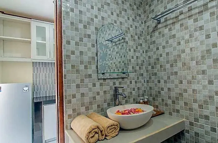 Mailaku House Hotel 3*